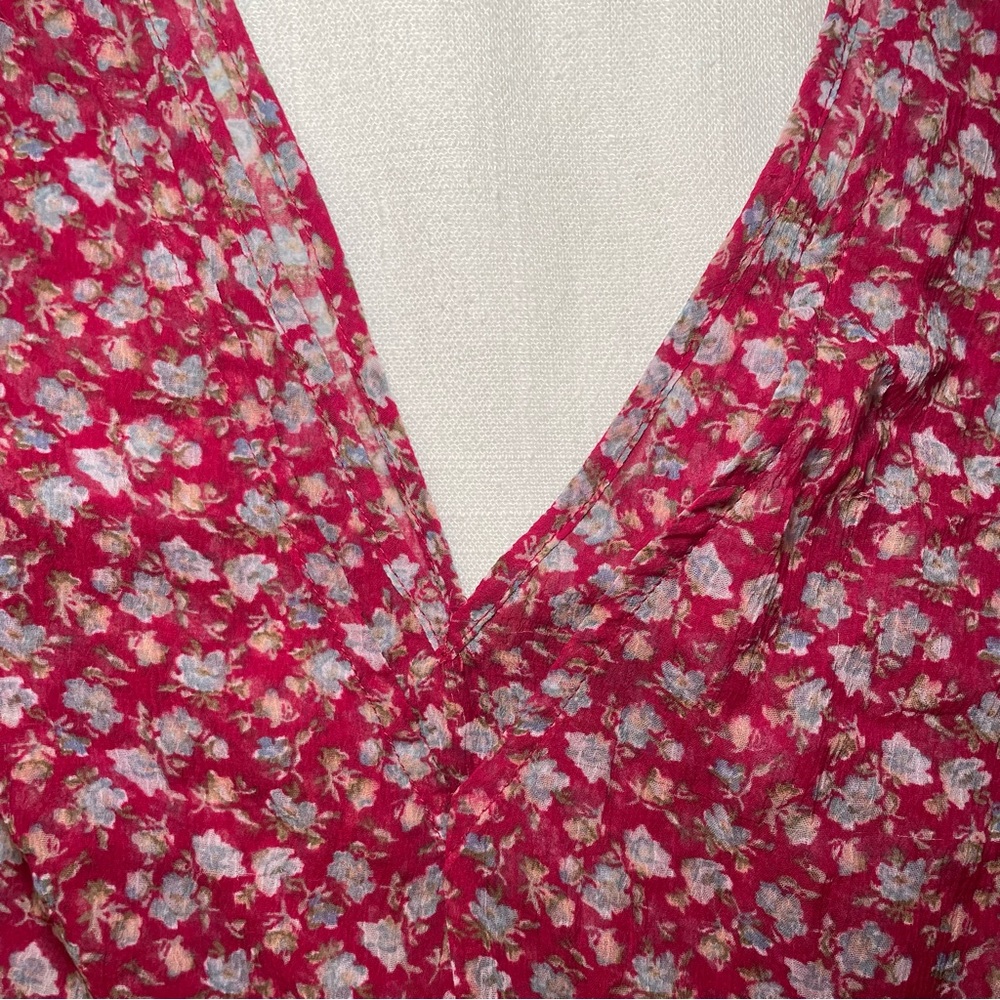 Red V-Neck Ruffle Cropped Tank Top - Picture 8 of 10